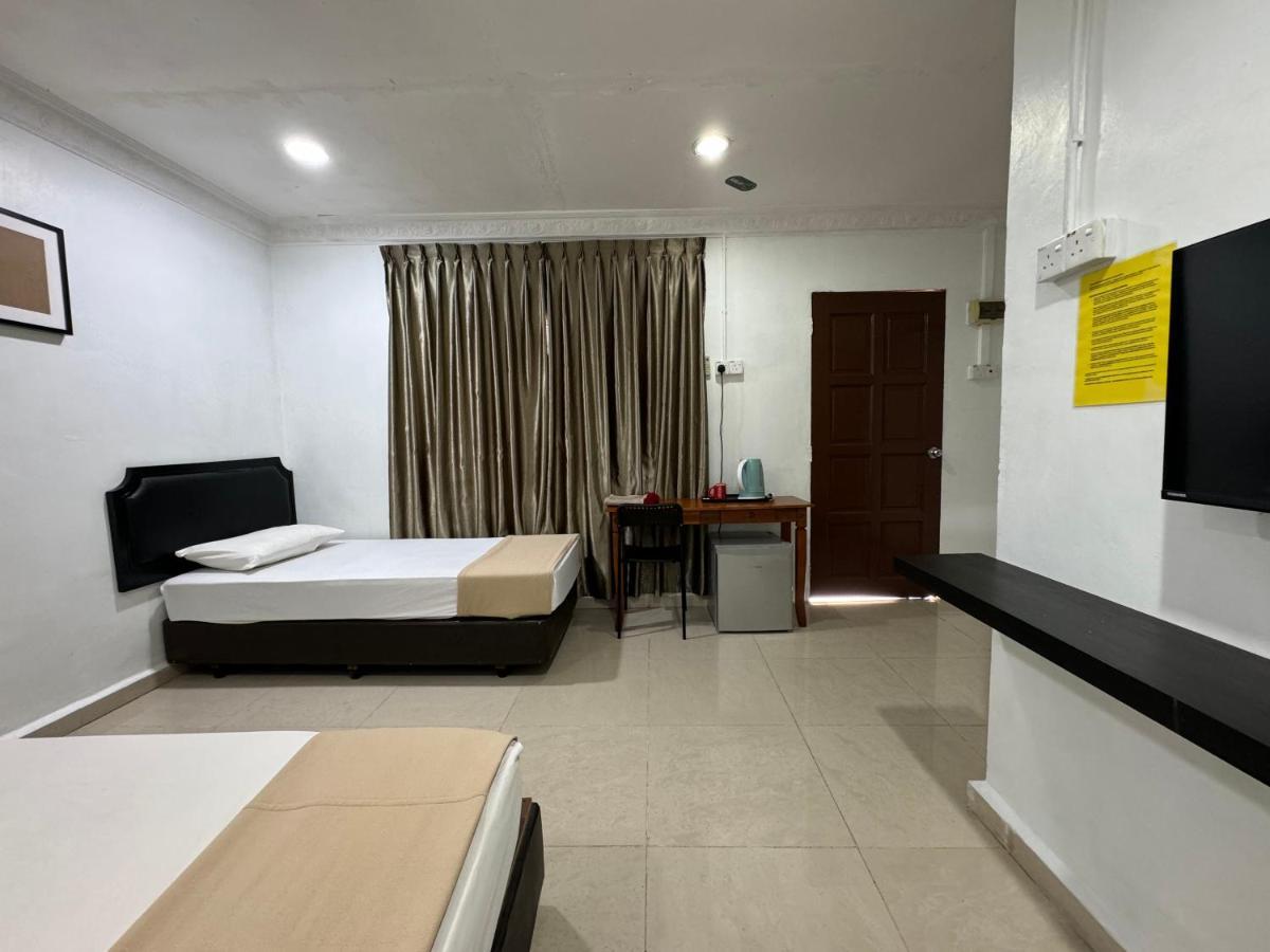 Lan Village Mersing Esterno foto